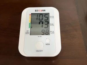 Máy đo huyết áp điện tử bắp tay Lucass AS-35A
