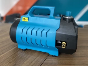 Máy rửa xe Classic CLA-1800RX (có chỉnh áp)