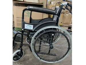 Xe lăn tay có bô BME 4624