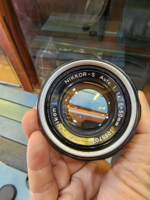 Lens MF Nikon 50 1.4 (Nikkor AI-S 50 f/1.4) - Chuyên chân dung - 37788353 Yêu thích