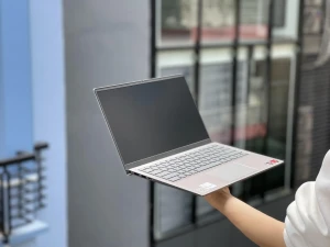 DELL INSPIRON 3558 i5 5200. RAM 4G. SSD 120G. VGA . MÀN HÌNH 15.6 INCH FULLHD