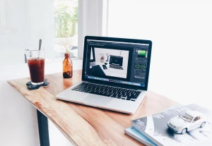 Macbook Air 2015 || i5-1.6GHz || Ram 4G/SSD 128G || Màn Hình 13''