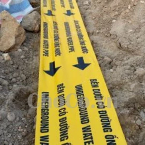 Biển Báo Giao Thông Băng Báo Hiệu Bên Dưới Có Ống Nước