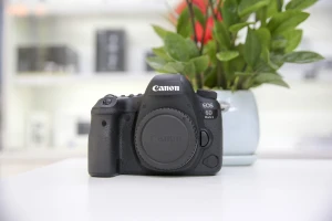 Canon EOS 6D Mark II (Body)