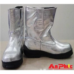 Ủng tráng nhôm 1000 độ