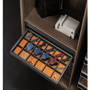 Giá để đồ trang sức Eurogold EUA6180B