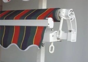 Bạt che nắng quay tay