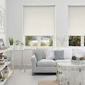 Rèm cuốn cản sáng chất lượng cho cửa sổ nhỏ