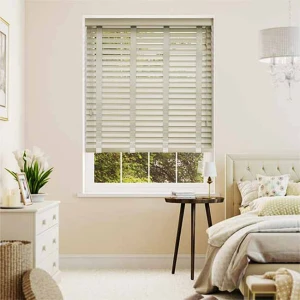 Rèm gỗ giá rẻ chống sáng ấn tượng cho phòng ngủ