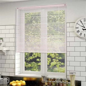 Rèm nhôm màu hồng đẹp lãng mạn cho cửa sổ