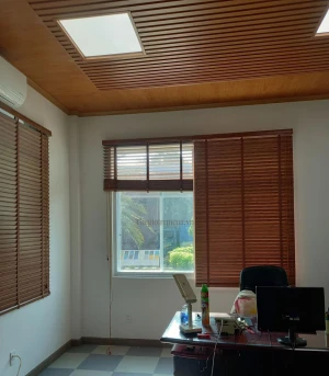 Bán rèm nhựa giả gỗ giá rẻ chống nắng cửa sổ phòng