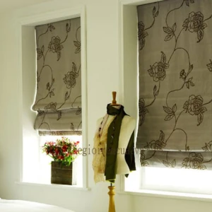 Các mẫu màn cửa xếp lớp roman đẹp cản sáng giá rẻ