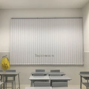 Màn sáo nhựa dọc chống nắng hiện đại