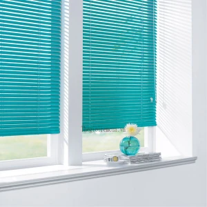 Rèm lá ngang cửa sổ chất liệu nhôm sơn tĩnh điện