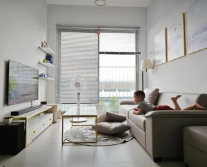 Rèm nhôm giá rẻ cho cửa đi ban công phòng khách