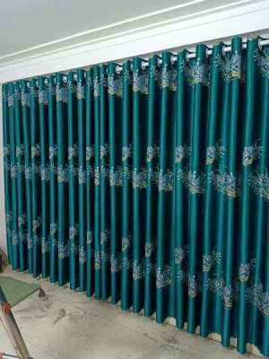 Rèm vải thêu họa tiết màu xanh RV75