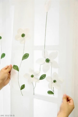 Rèm voan thêu bông hoa V8