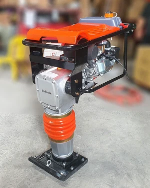 Máy đầm cóc xăng chân cao Rakuda RM100G