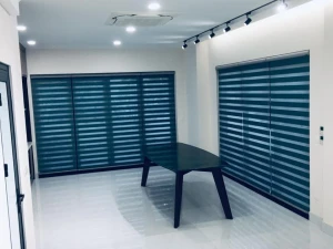 Giá rèm cầu vồng cửa sổ