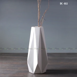 Bình gốm trắng Origami