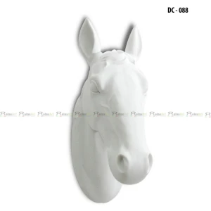 Đầu ngựa đá cẩm thạch