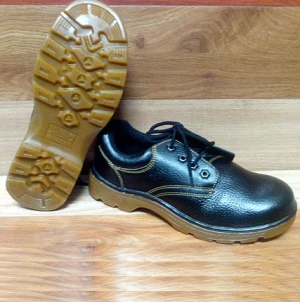 Địa chỉ mua giày bảo hộ ABC chính hãng