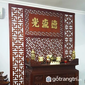 Vách ngăn ban thờ gỗ CNC gắn hoành phi GHO-588