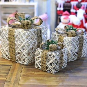 Hộp Qùa Trang Trí Gốc Cây Thông 02