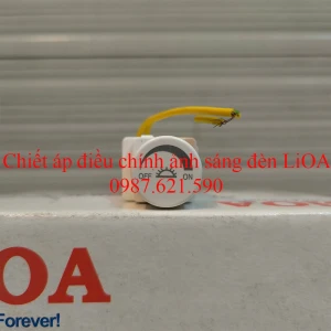 Chiết Áp Điều Chỉnh Ánh Sáng Đèn LiOA E1000VX Tiện Lợi