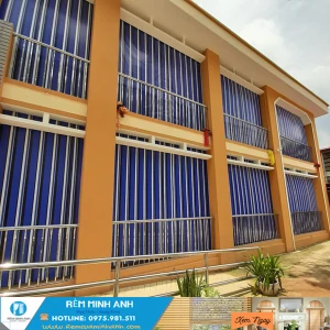 Bạt Che Nắng Mưa Tự Cuốn Mã H024