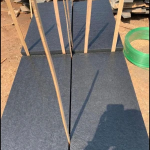 Đá Bazan Đen Khò Mặt 30x60x2cm