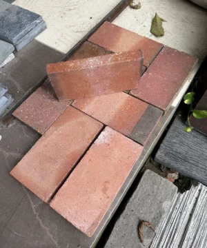 GẠCH CỔ 11.5X23X3CM