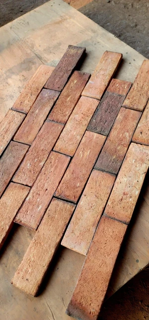 GẠCH CỔ ĐÔNG Á KEM