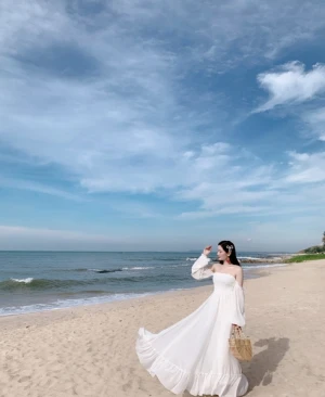 Đầm Maxi Trắng Bệt Vai Tay Dài Bèo Chân DT443