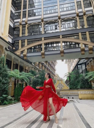 Đầm Maxi Vàng/Đỏ Hở Bụng Tay Dài DM123