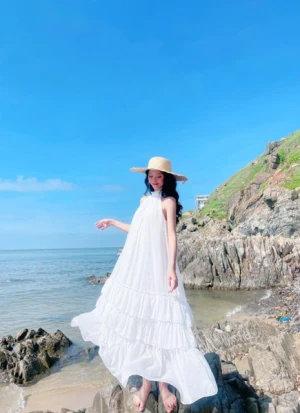 Đầm Maxi Yếm Tầng Trắng Ánh Tằm DT808