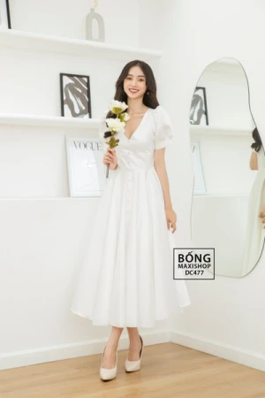 Váy cưới phi nhật trắng đai nhọn hàng nút DC477