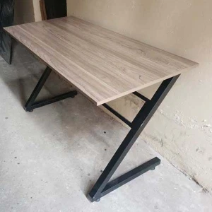 Bàn Z Chân Sắt Sơn Tĩnh Điện