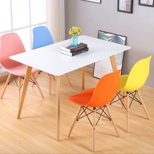 Bộ Bàn Ăn 4 Ghế Nhựa Nhập Khẩu