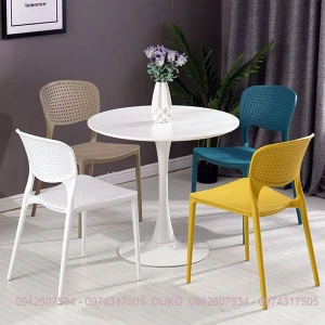 Bộ Bàn Ghế Cafe Chân Tulip 4 Ghế Nhựa Đúc Sankyo Nhập Khẩu