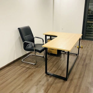 Bàn Chữ L Chân Sắt Mặt Gỗ 579