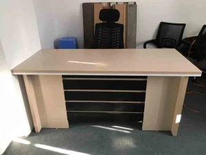 Bàn Giám Đốc Melamin 1m4 Màu Fami BGD1401