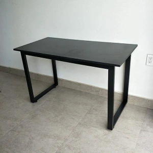 Bàn Làm Việc Chân Sắt Màu Đen BCS1211