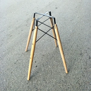 Chân bàn cafe gỗ Eames