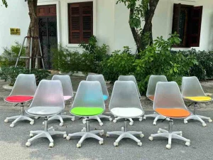 Ghế Eames Nhựa trong Chân Xoay GX534