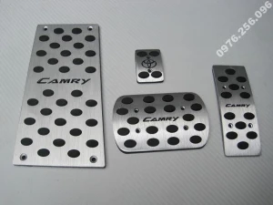 Bộ ốp chân phanh chân ga theo xe Toyota Camry