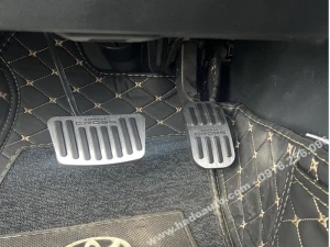 Bộ ốp chân phanh ga Toyota Cross 2020 - 2023 - Đồ chơi