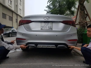 Lip chia pô Hyundai Accent 2018