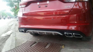 Lip chia pô Hyundai Elantra