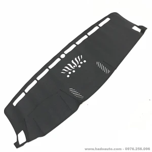 Thảm taplo da vân cacbon Ford Everest 2019